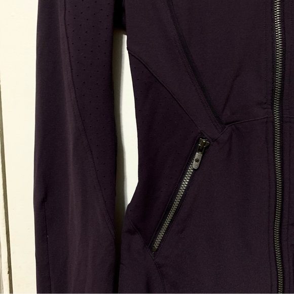 Lululemon 2 Sleek Essentials Zip Up Jacket in Boysenberry - Picture 8 of 16